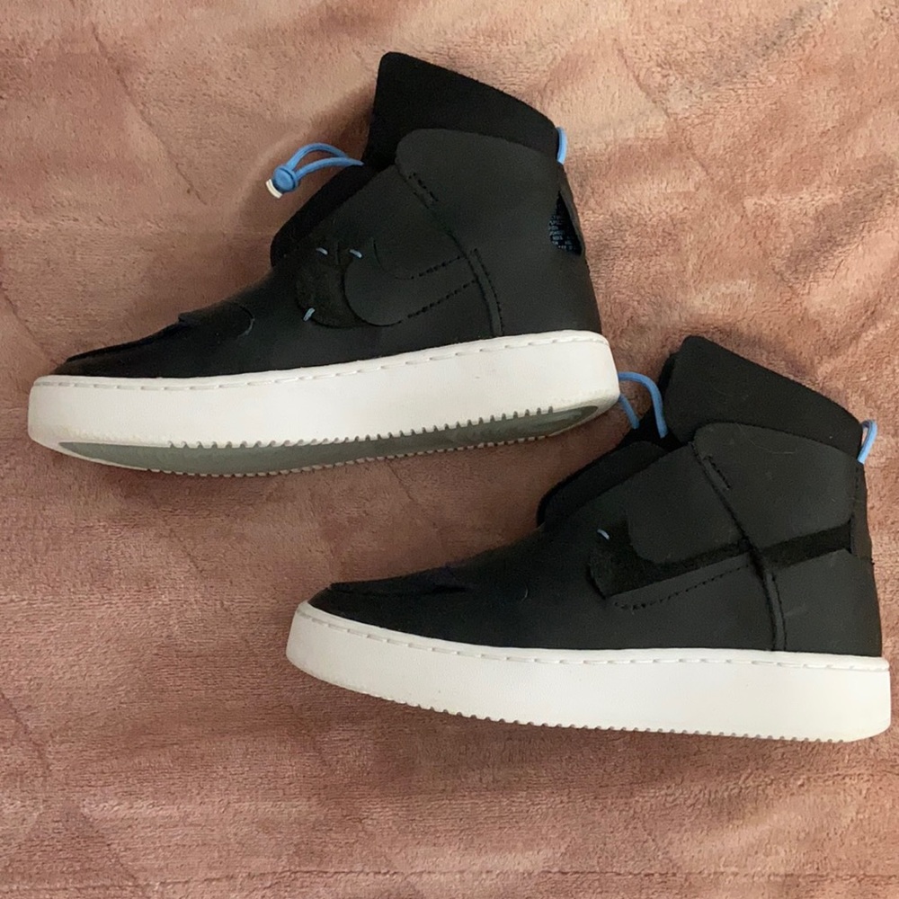 Nike women vandalied sneakers